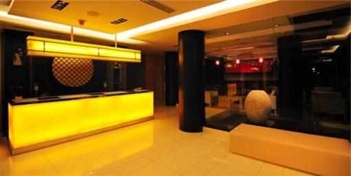 фото отеля Aspery Service Apartment Phuket