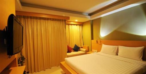 фото отеля Aspery Service Apartment Phuket