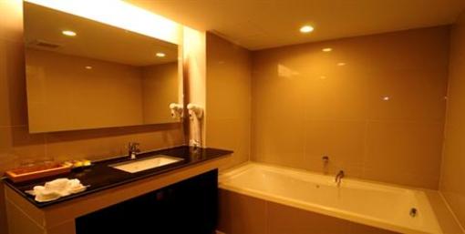 фото отеля Aspery Service Apartment Phuket