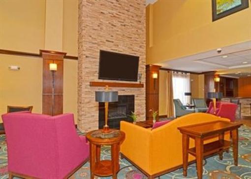 фото отеля Comfort Suites Crossroad Parkway