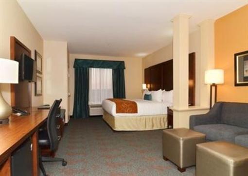 фото отеля Comfort Suites Crossroad Parkway