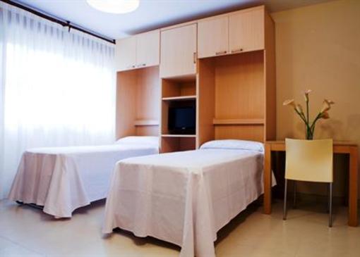 фото отеля Apartamentos Los Arces Arnuero