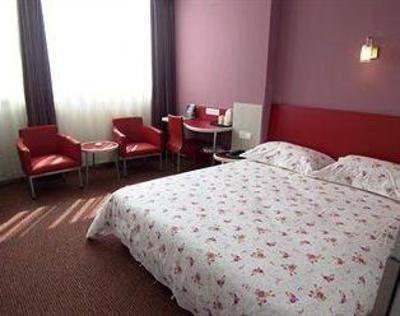 фото отеля Motel168 Jin Tang Road Inn Tianjin