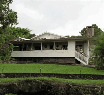 фото отеля Holmes Sweet Home Bed and Breakfast