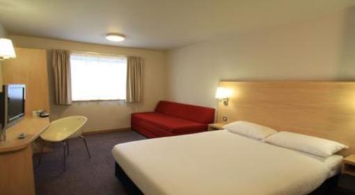 фото отеля Travelodge Redditch Hotel
