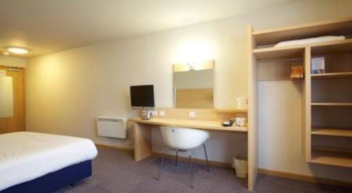 фото отеля Travelodge Redditch Hotel