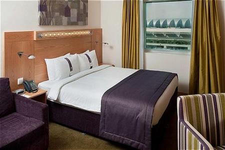 фото отеля Holiday Inn Express Dubai Airport