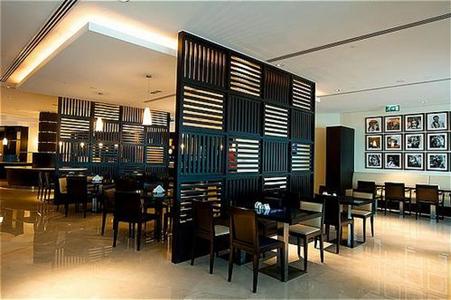 фото отеля Holiday Inn Express Dubai Airport