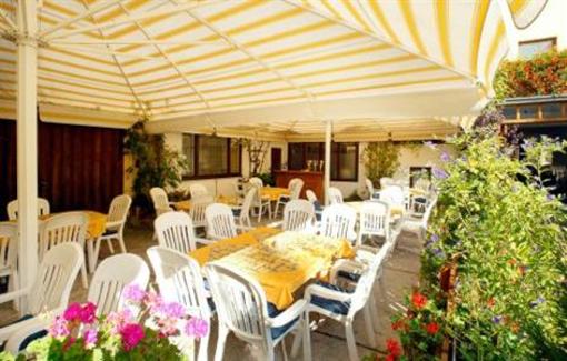 фото отеля Zeitlos Cafe Pension Herzogenburg