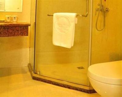 фото отеля Green Tree Inn Nantong Haian Mingzhu City Express