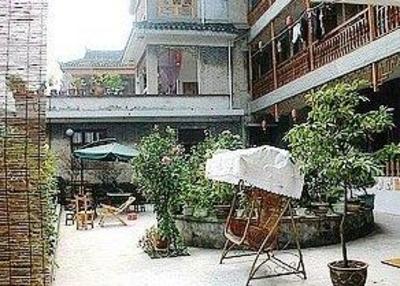 фото отеля Fenghuang County Garden Inn