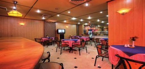 фото отеля Days Inn Karachi