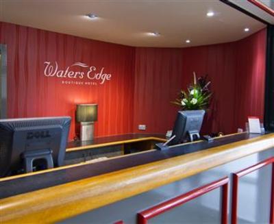 фото отеля Waters Edge Boutique Hotel