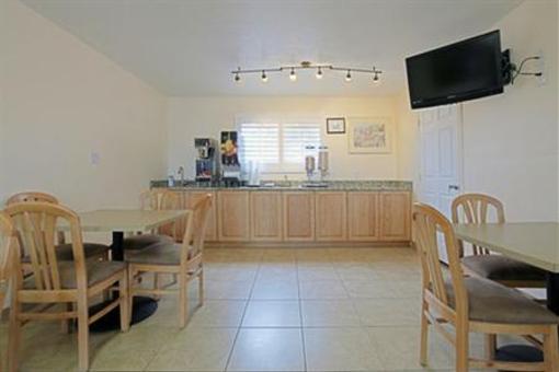 фото отеля America's Best Value Inn Roosevelt Ballard