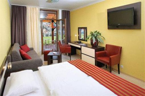 фото отеля Hotel Luka Besenova