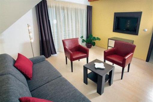 фото отеля Hotel Luka Besenova