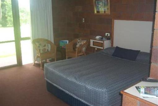 фото отеля Malanda Lodge Motel