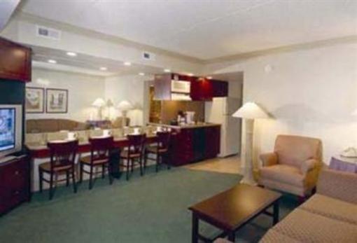 фото отеля Beach Club Suites