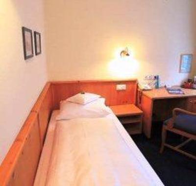 фото отеля Hotel Eschenhof Kirchheim bei Munchen