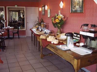 фото отеля Hotel Le Gerfaut Salers