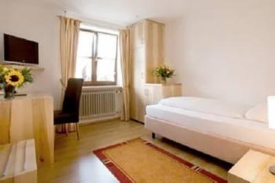фото отеля Hotel & Gasthof Wadenspanner