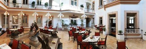 фото отеля Gran Hotel Alameda