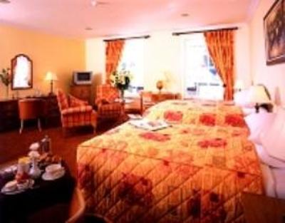 фото отеля Friar's Lodge