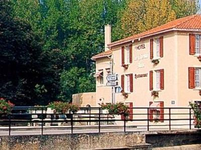 фото отеля Logis Auberge Du Cheval Blanc et Le Clovis