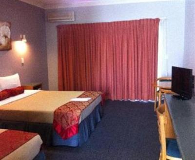 фото отеля Springwood Motor Inn Logan City