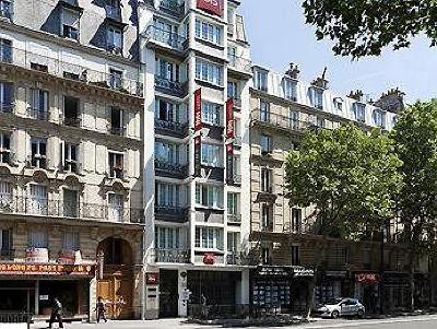 фото отеля Ibis Ornano Montmartre Nord
