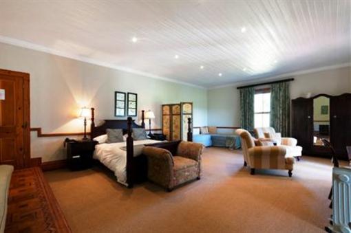 фото отеля Leeuwenbosch Country House and Shearers Lodge