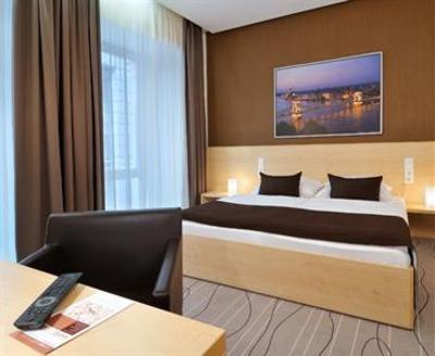 фото отеля Promenade City Hotel