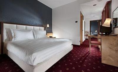 фото отеля Park Inn by Radisson Milano Malpensa
