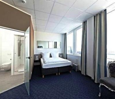 фото отеля Road House Hotel