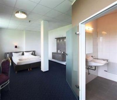 фото отеля Road House Hotel
