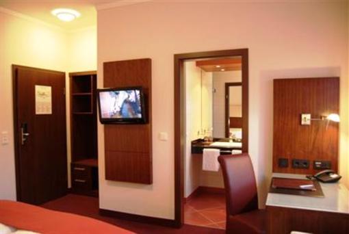 фото отеля Adena Hotel