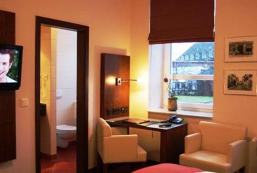 фото отеля Adena Hotel
