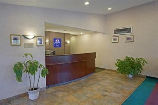 фото отеля Americas Best Value Inn Lansing
