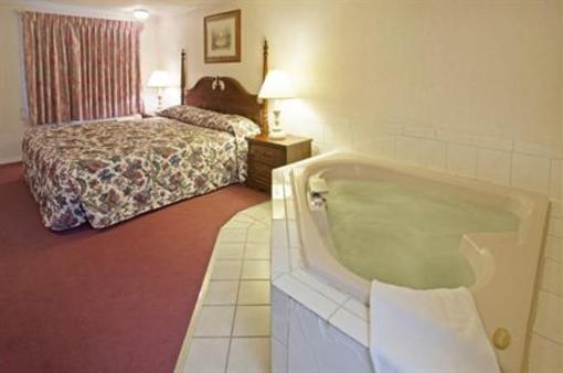 фото отеля Americas Best Value Inn Lansing