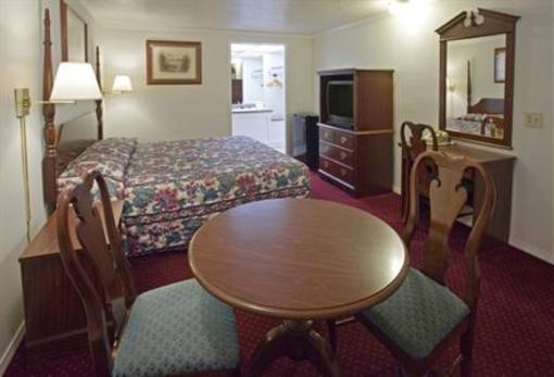 фото отеля Americas Best Value Inn Lansing