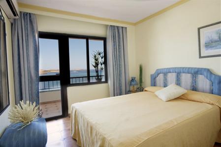 фото отеля Marina Palace Apartments