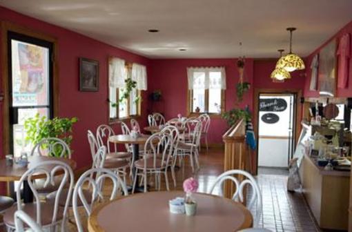 фото отеля The Sea Breeze Inn Middletown (Rhode Island)