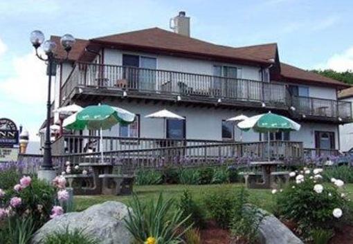 фото отеля The Sea Breeze Inn Middletown (Rhode Island)