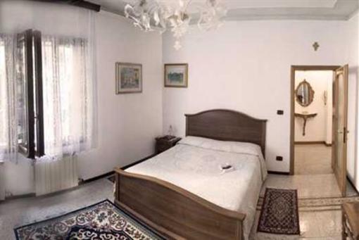 фото отеля Frari Apartment