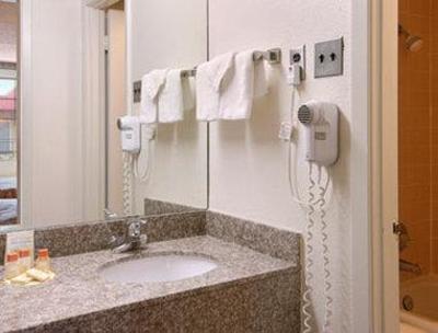 фото отеля Days Inn Leesville