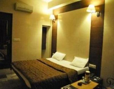 фото отеля Hotel Golden Deluxe Jaipur