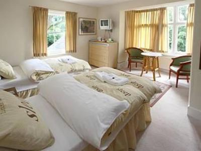 фото отеля Gatwick Grove Guest House Copthorne Crawley