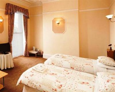 фото отеля Highlander Hotel