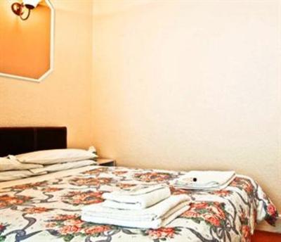 фото отеля Highlander Hotel