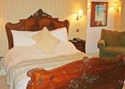 фото отеля Lynnfield Hotel